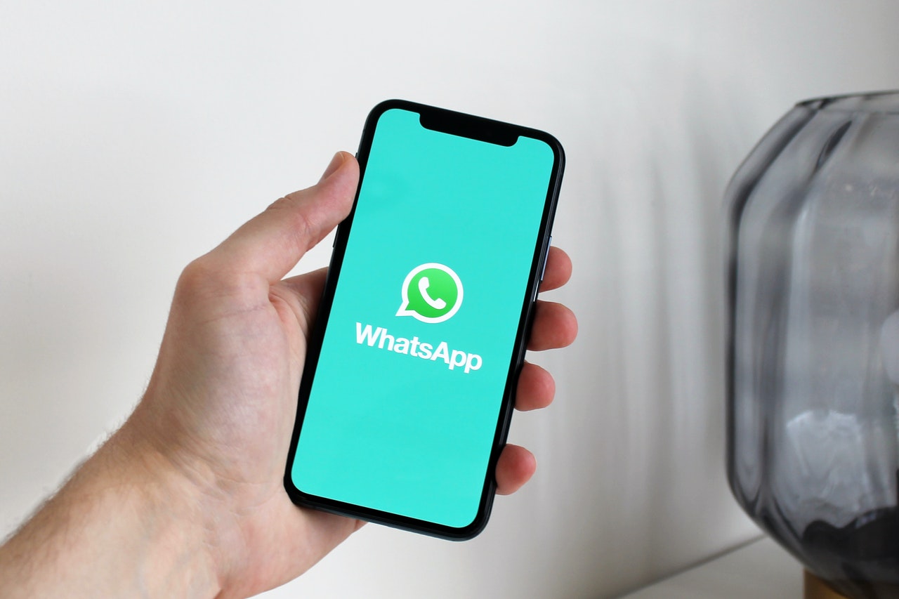 No momento, você está visualizando Como transferir o WhatsApp para outro celular?