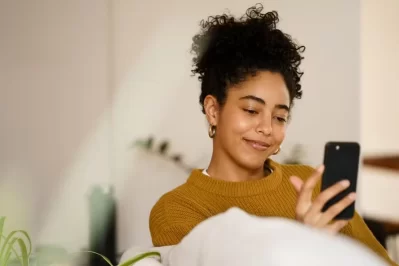 Leia mais sobre o artigo Mensagem de Bom Dia para WhatsApp: 100+ Frases Lindas, Gratuitas e Prontas para Enviar Hoje